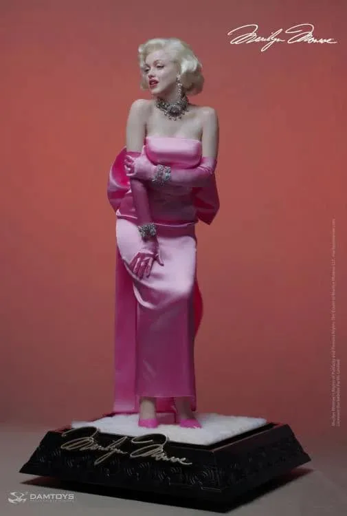 Marilyn Monroe 1:3 scale