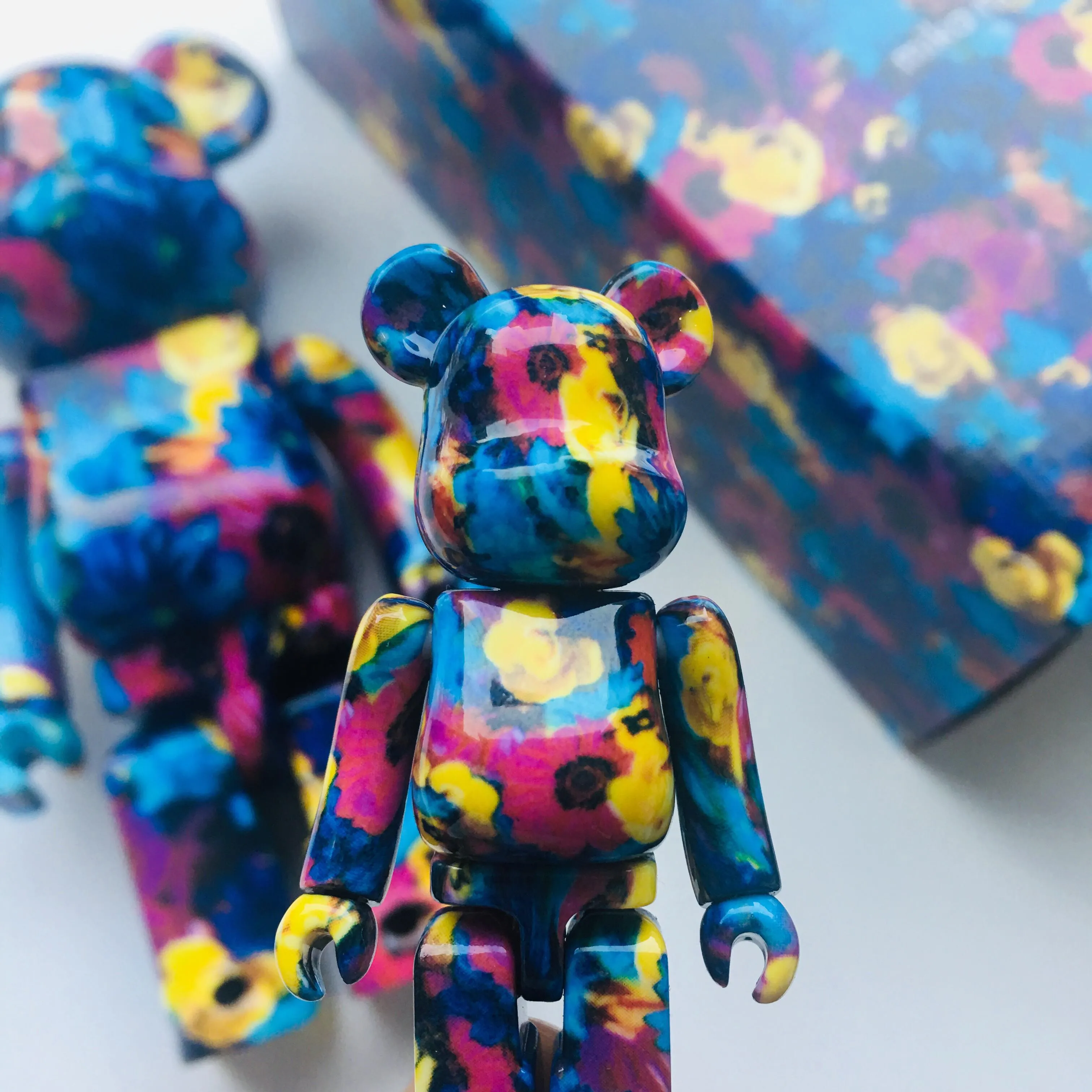 Mika Ninagawa Anemone 100%   400% Bearbrick Set from Medicom Toy