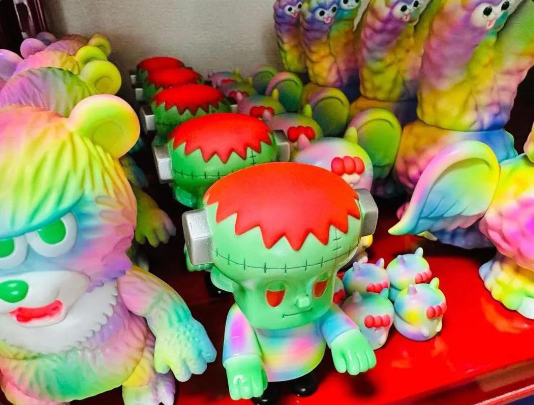 Neon Dream Chirasu-chan (Clear) by Art Junkie x Bubble Wrapp