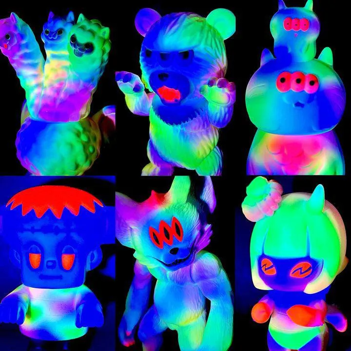 Neon Dream Chirasu-chan (Clear) by Art Junkie x Bubble Wrapp