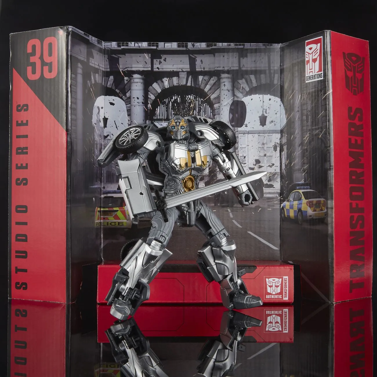 Transformers Generations Studio Series Deluxe Class Cogman