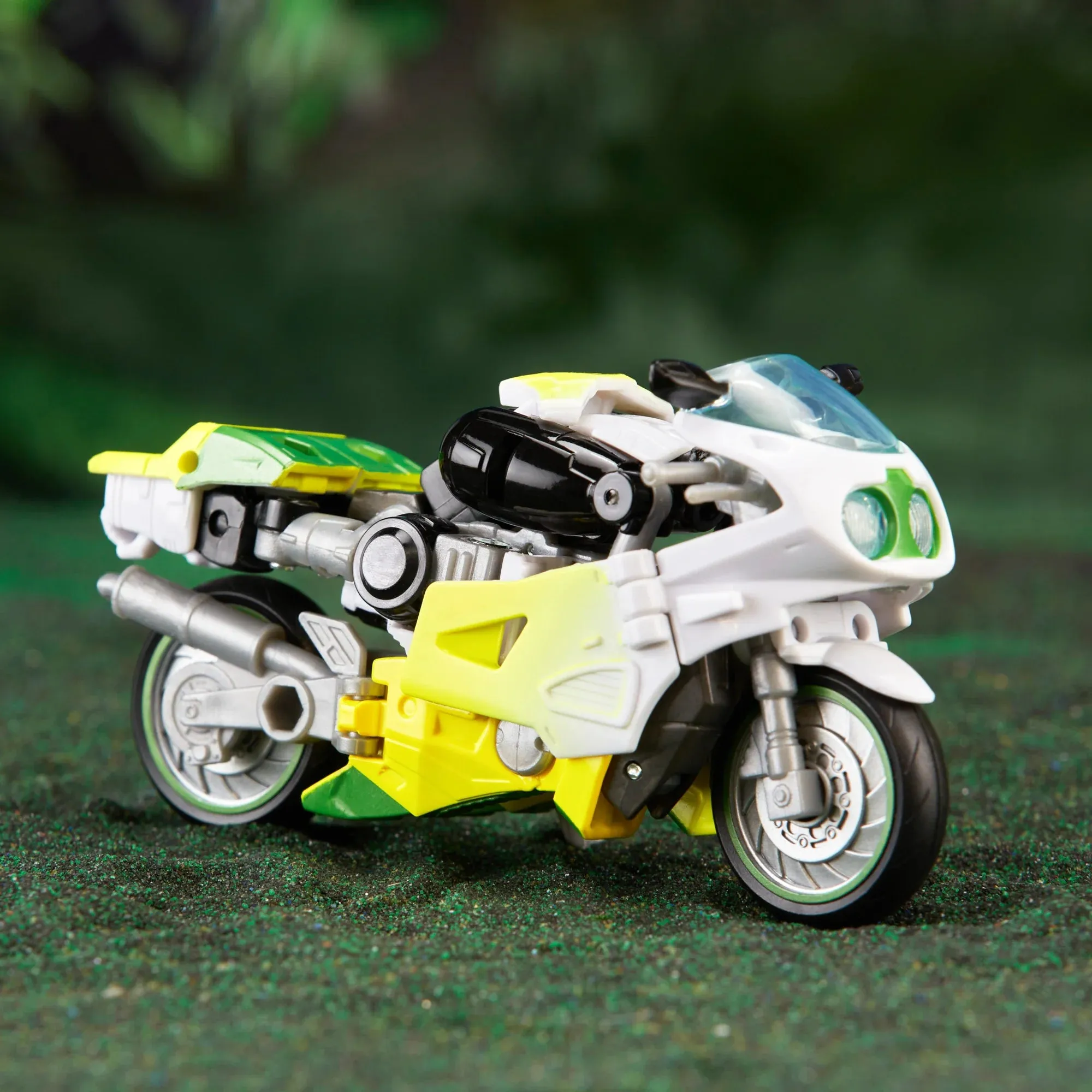 Transformers: Legacy Evolution (Toxitron Series) G2 Universe Laser Cycle Action Figure (F7512) LOW STOCK