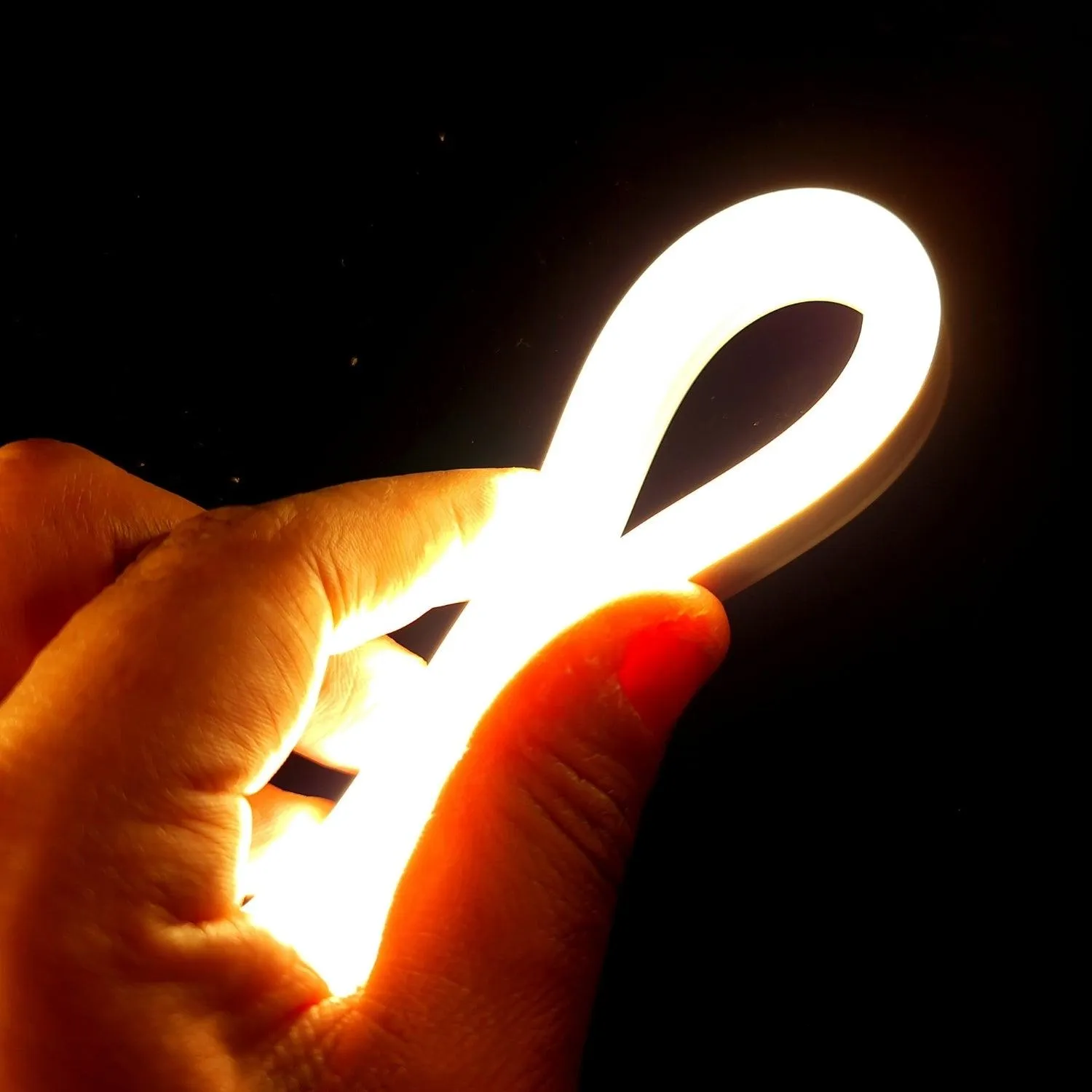 Warm White Neon Flex 220V 240V Wireless 8x16mm 120LEDs/m IP65 Waterproof with UK Plug